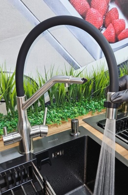 Смеситель с гибким изливом MILANI AN-Satin